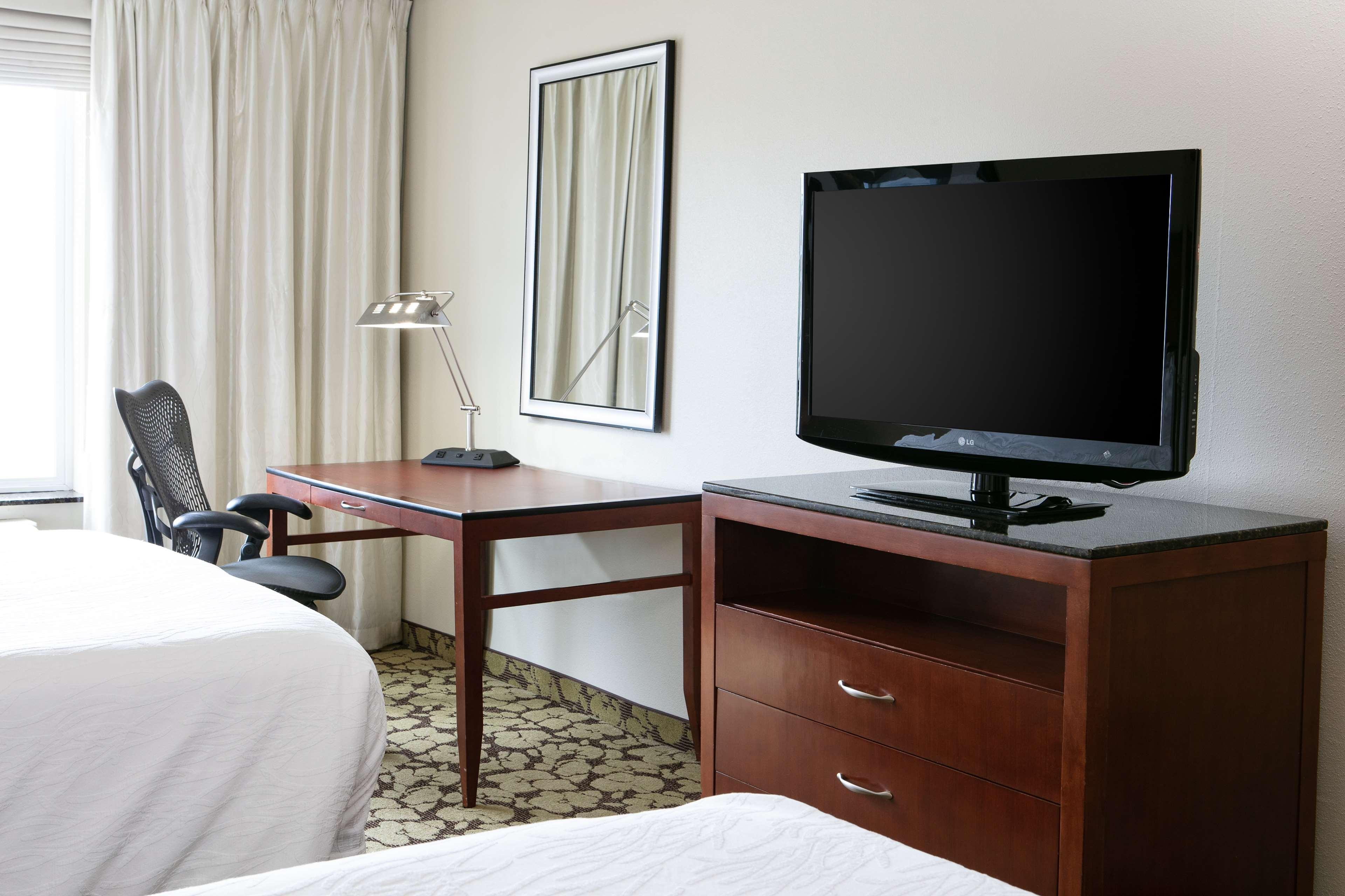 Hilton Garden Inn Omaha West Экстерьер фото
