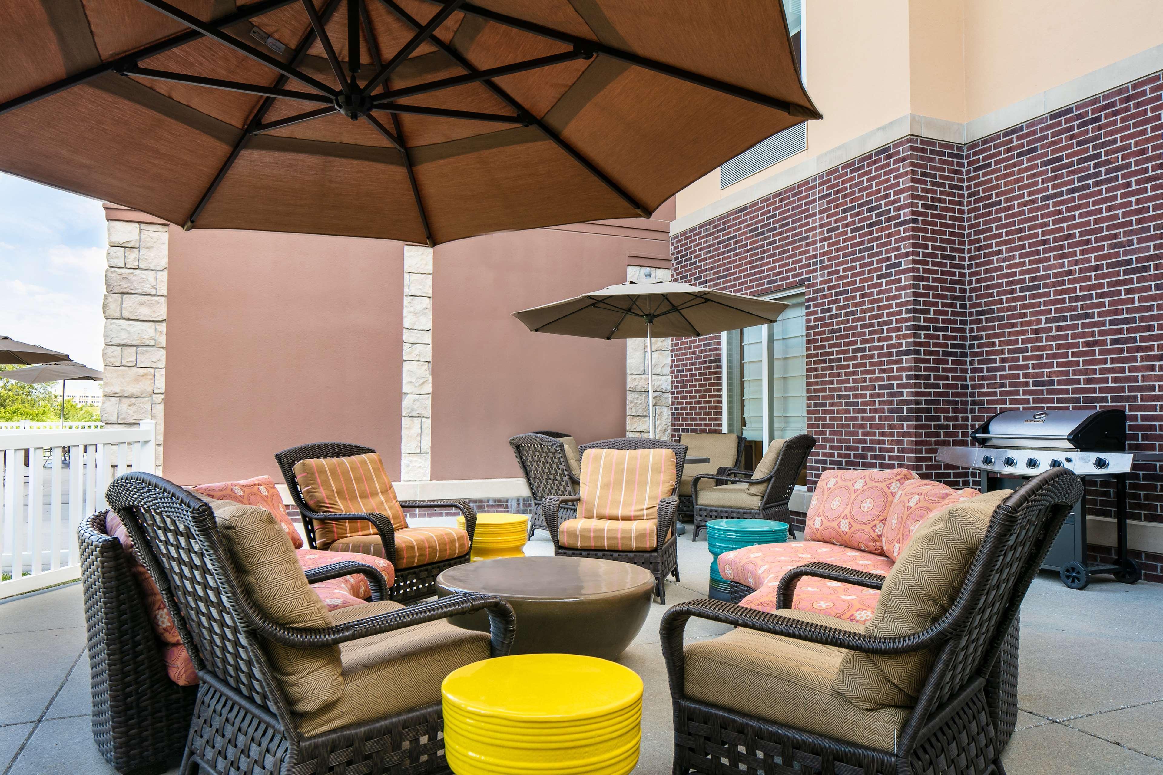 Hilton Garden Inn Omaha West Экстерьер фото