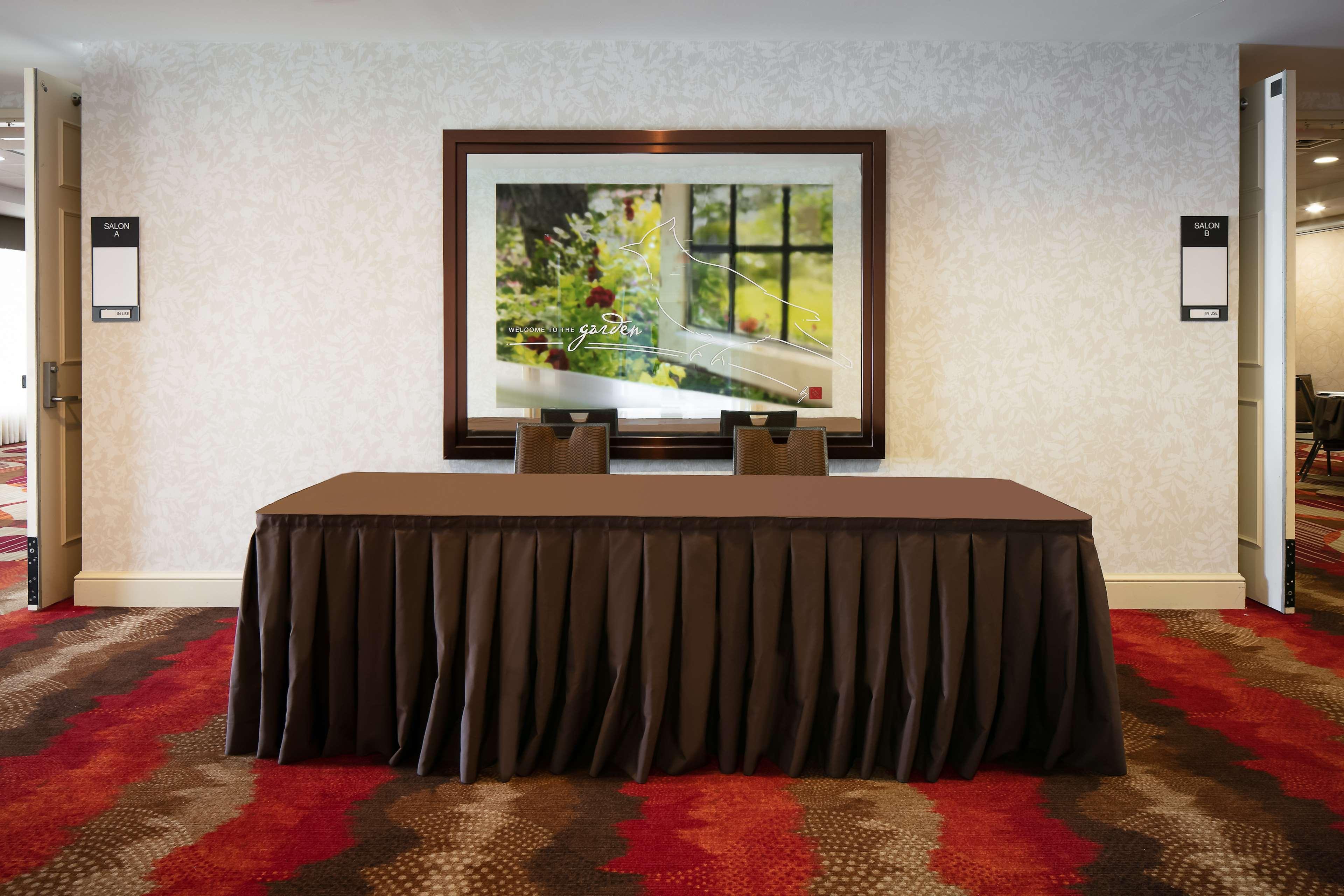Hilton Garden Inn Omaha West Экстерьер фото