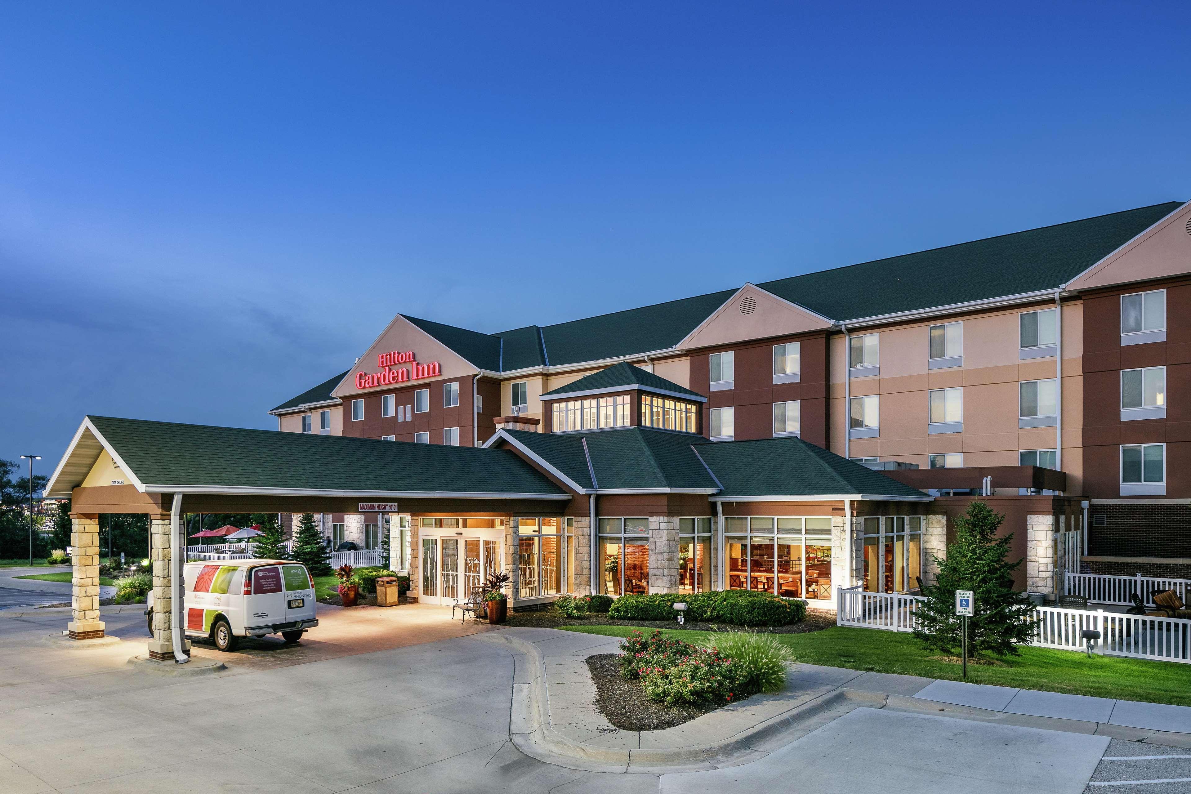 Hilton Garden Inn Omaha West Экстерьер фото