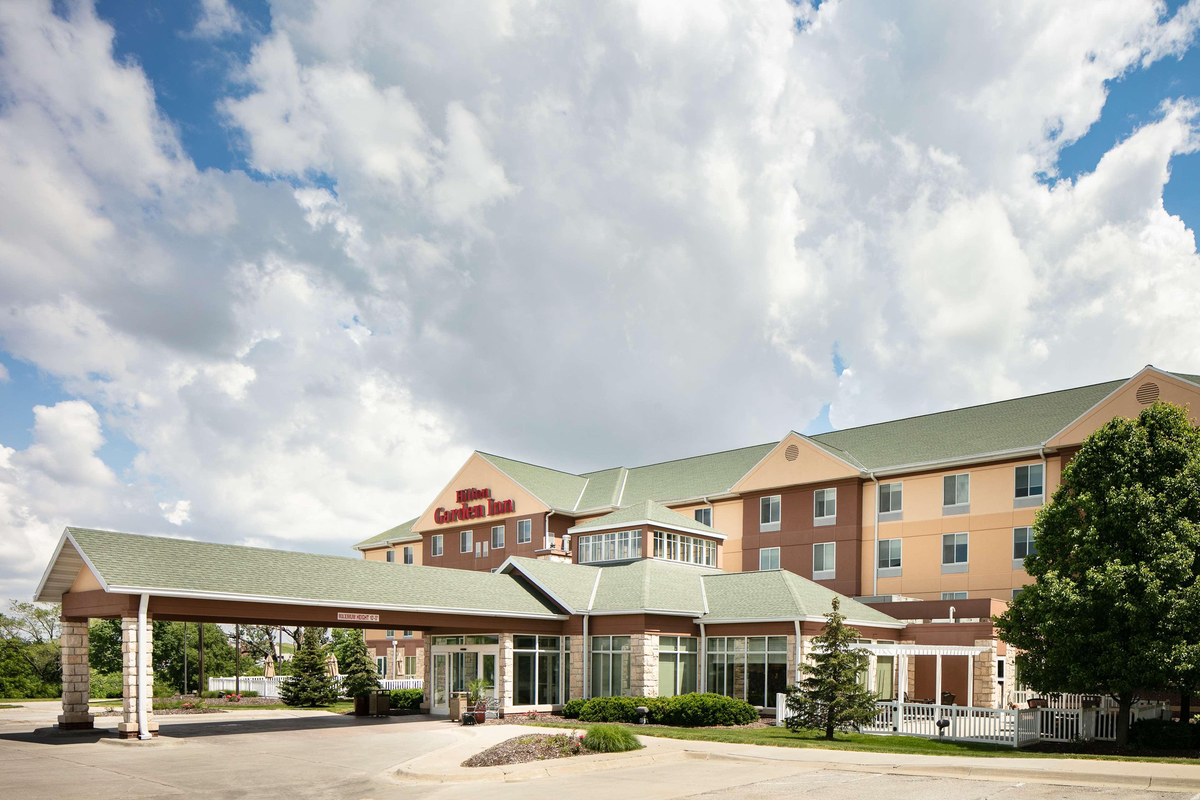 Hilton Garden Inn Omaha West Экстерьер фото