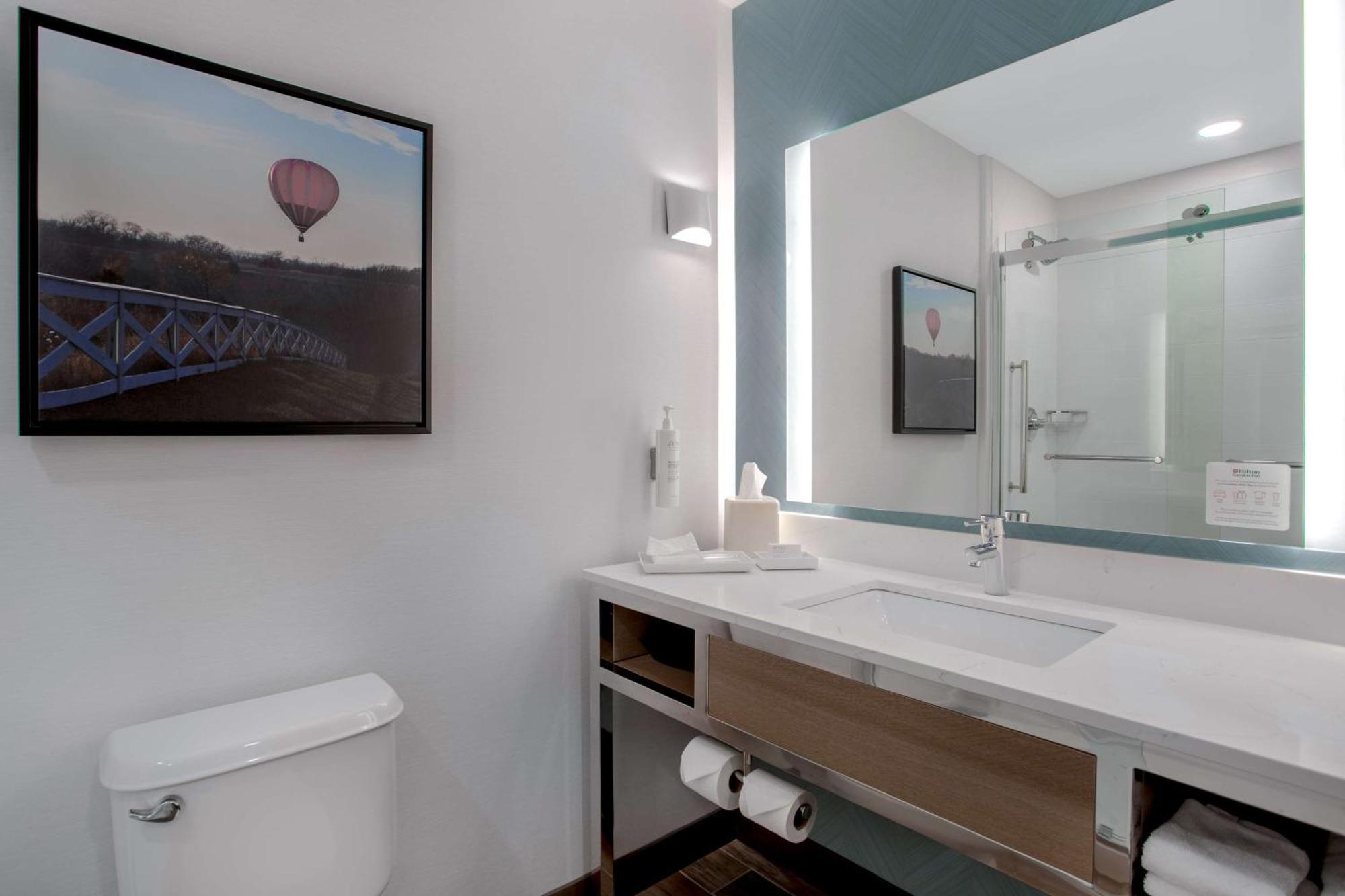 Hilton Garden Inn Omaha West Экстерьер фото