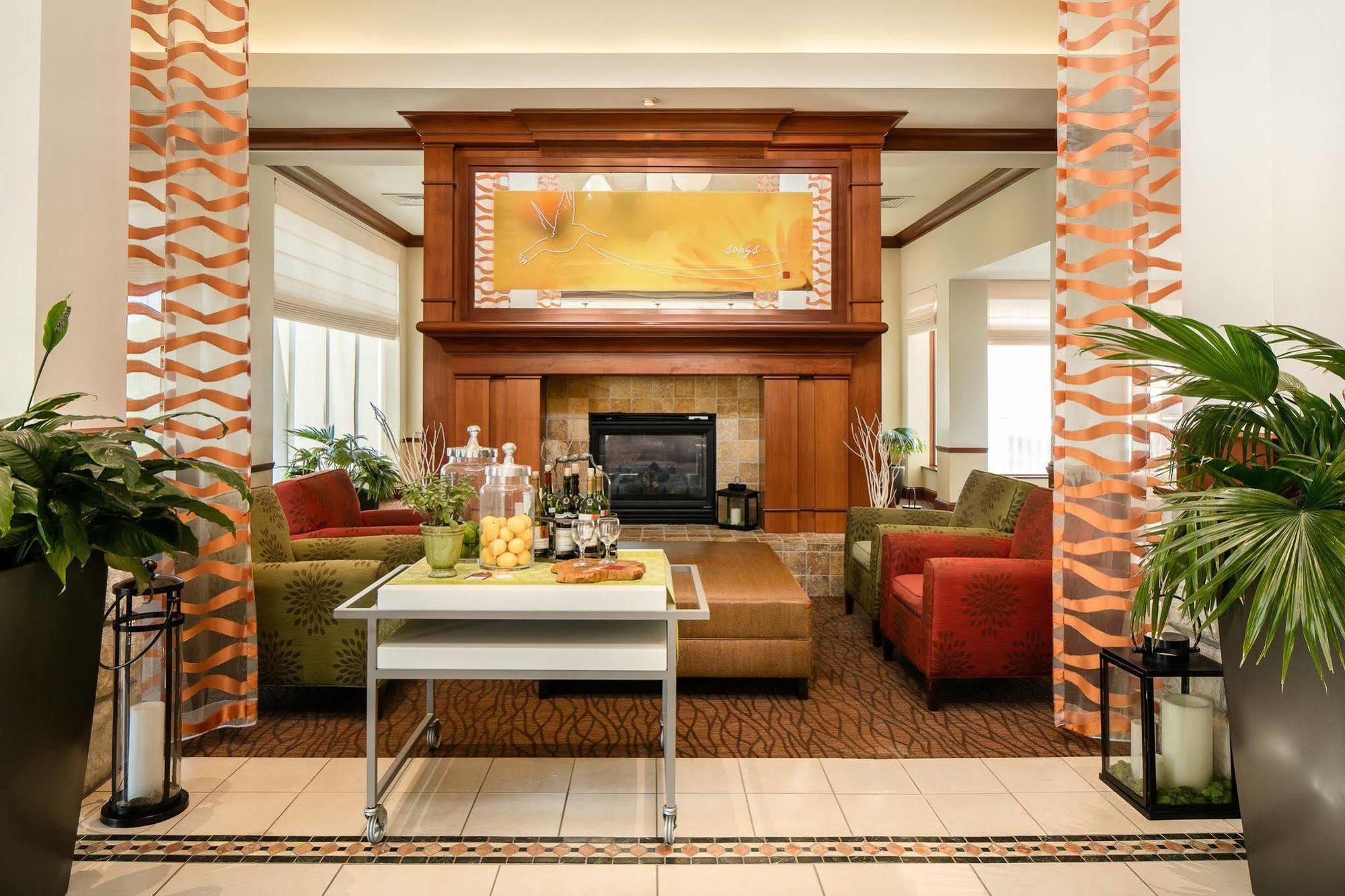Hilton Garden Inn Omaha West Экстерьер фото